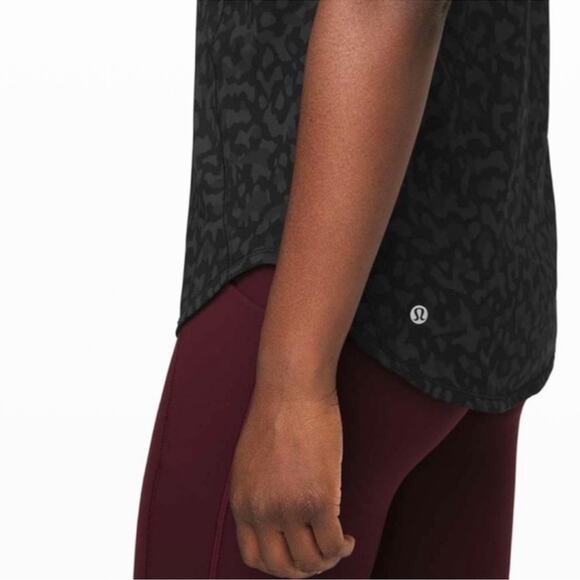 Lululemon Sculpt Tank Camo Leopard Print Size 4 - Picture 3 of 5